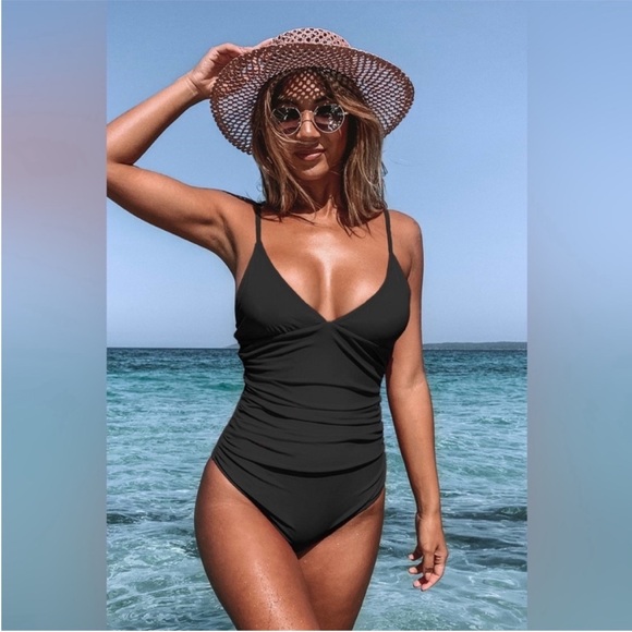 Bundle of 6 New With Tags Cupshe Swimsuits Size Small - Picture 2 of 11